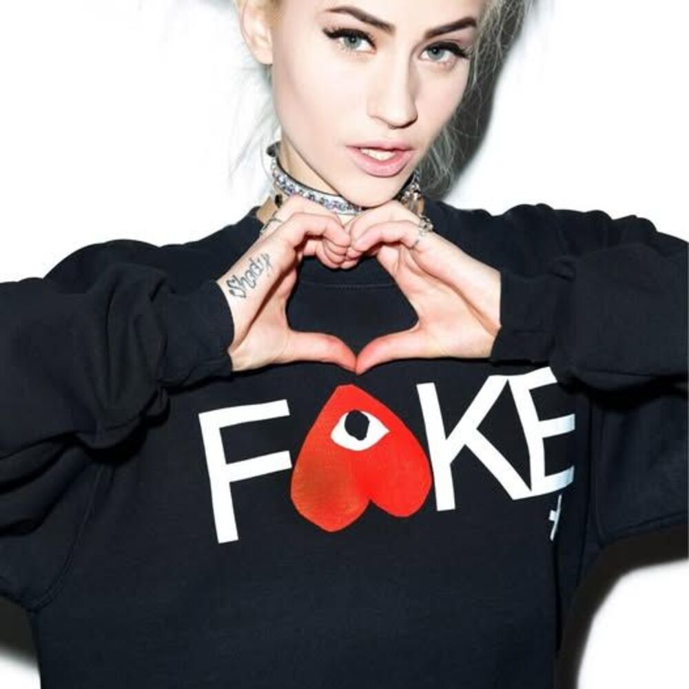 NEW Petals and Peacocks “Fake Gar-Con” Sweatshirt black size Medium